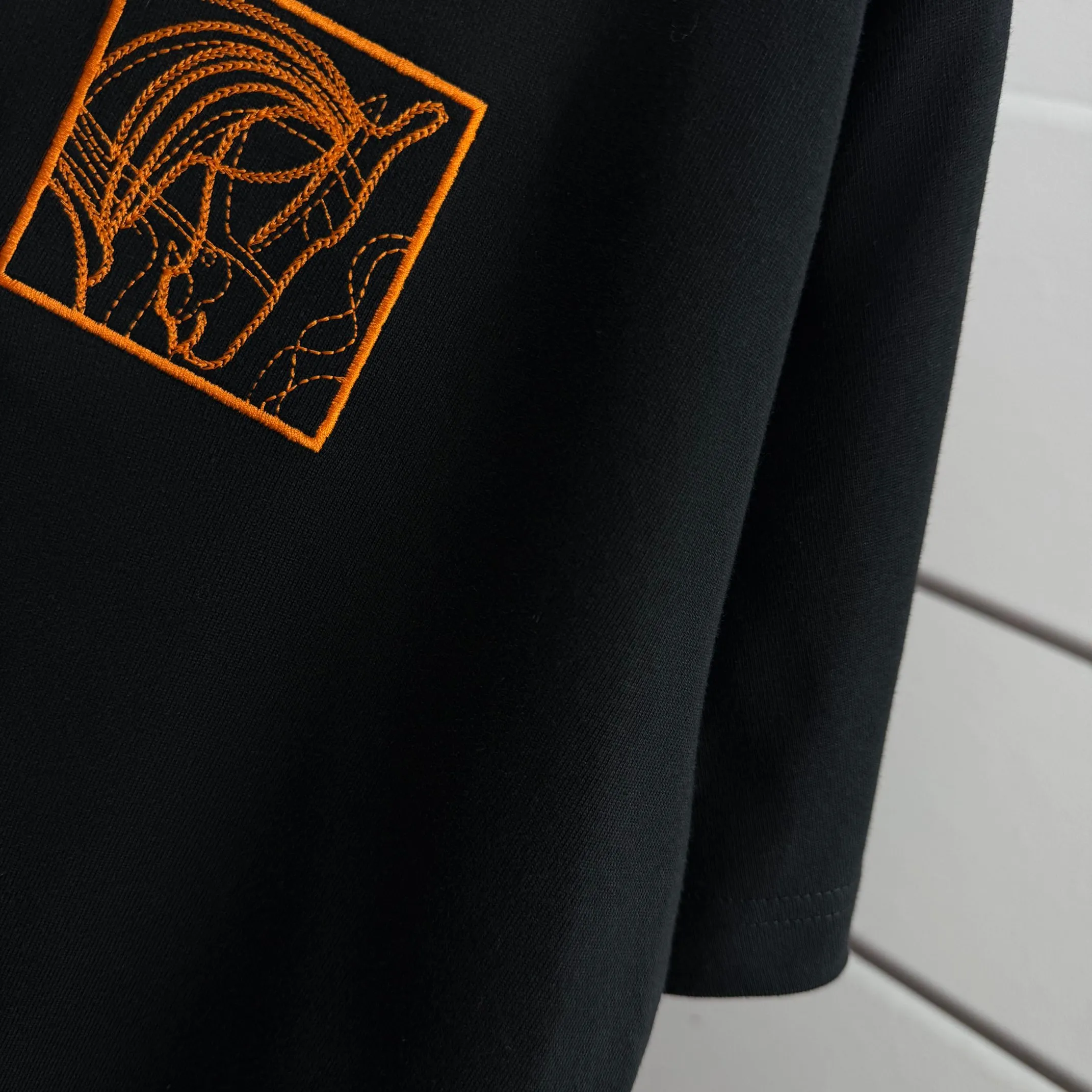 # Herme* * 2025 New Arrival Classic Orange T Same Style ：Black White Size： S （90-130 ） M （120-150 ） L （140-165 ） XL （160-180 ） XXL （180-210 ）